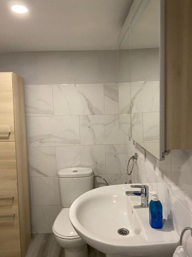 Schoenes Apartment - Ruhig - Aussenpool ลาโอโรตาวา ภายนอก รูปภาพ