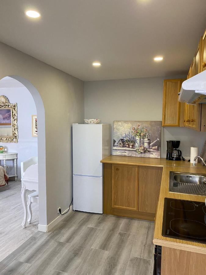 Schoenes Apartment - Ruhig - Aussenpool ลาโอโรตาวา ภายนอก รูปภาพ