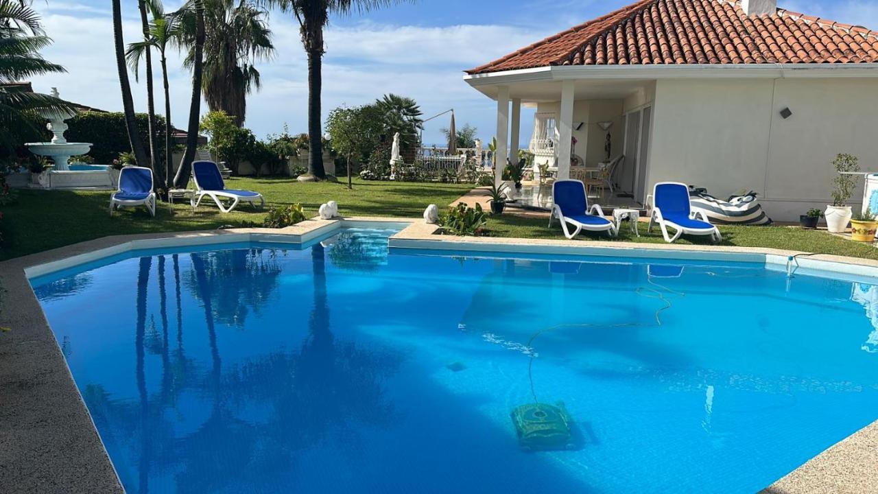 Schoenes Apartment - Ruhig - Aussenpool ลาโอโรตาวา ภายนอก รูปภาพ